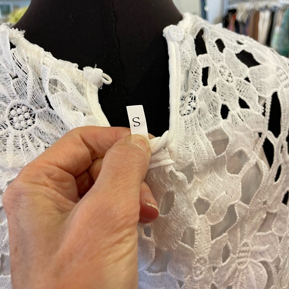 White Lace Battenberg dress - Picture 3 of 4